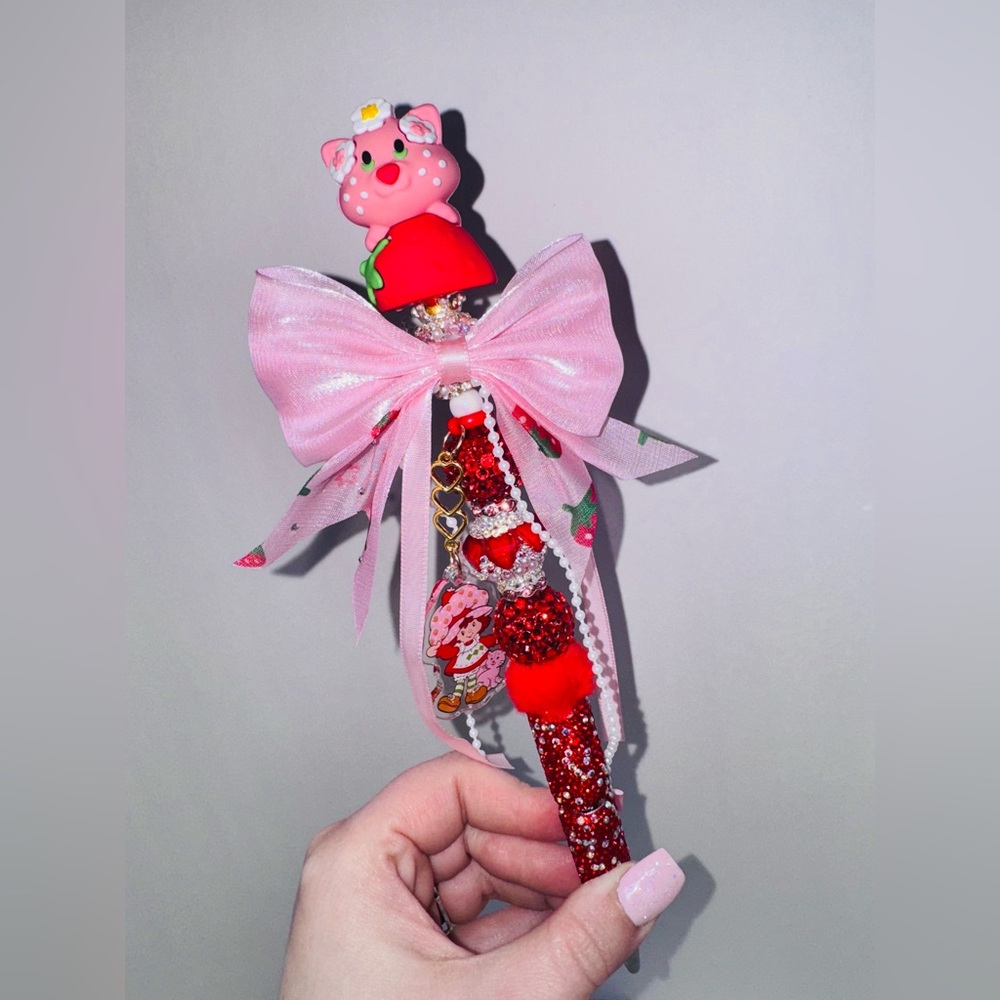 Strawberry Pen & Bag Charm Set - Picture 4 of 6